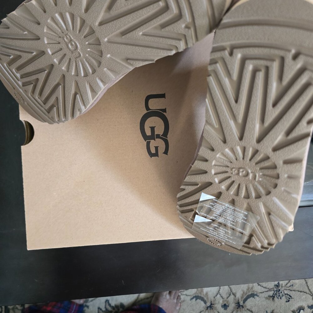 UGGs Women's Shaniya Shearling Boots - Picture 6 of 7